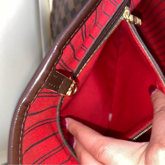 Louis Vuitton Neverfull MM tote unites timeless design in Damier Ebene canvas - Picture 16 of 16